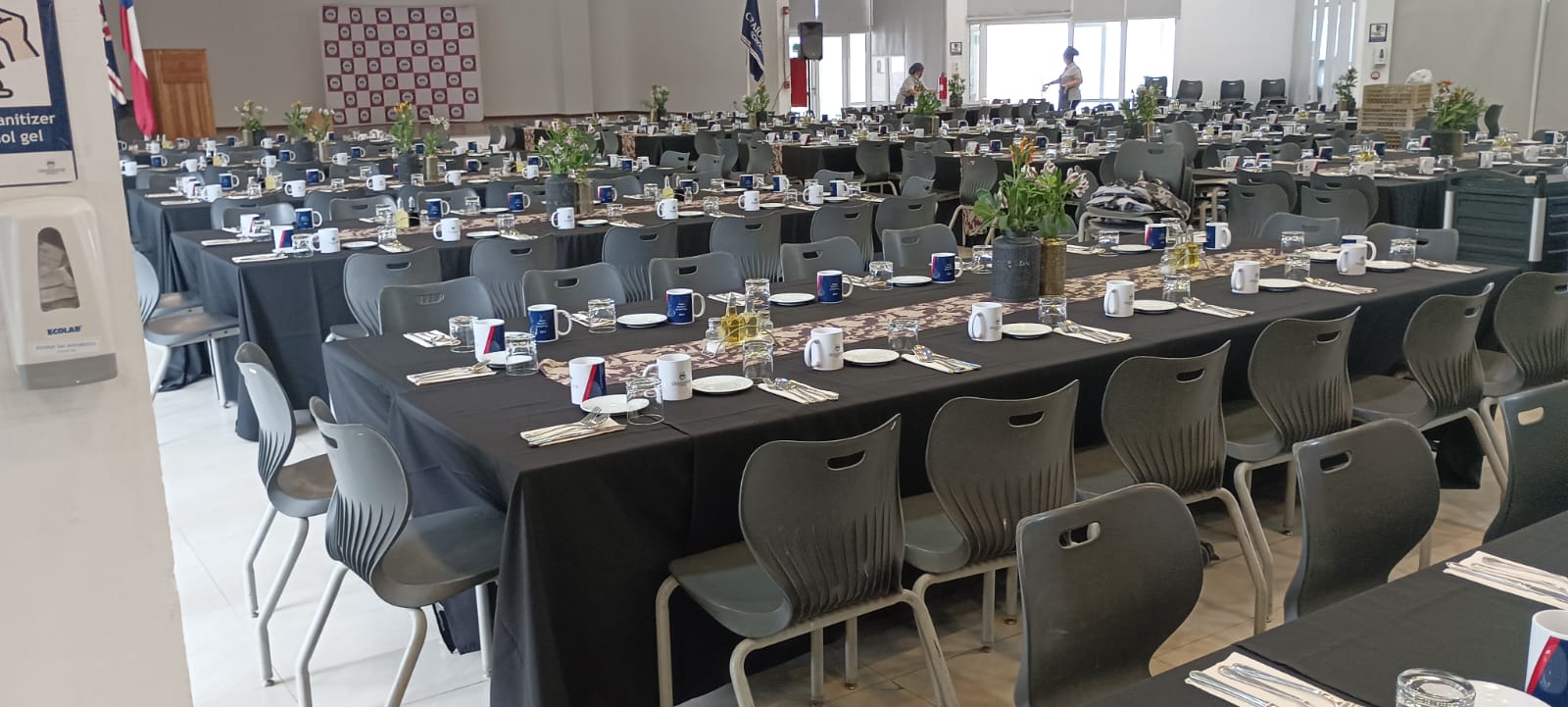 Servicio integral para eventos con mesas y garzones