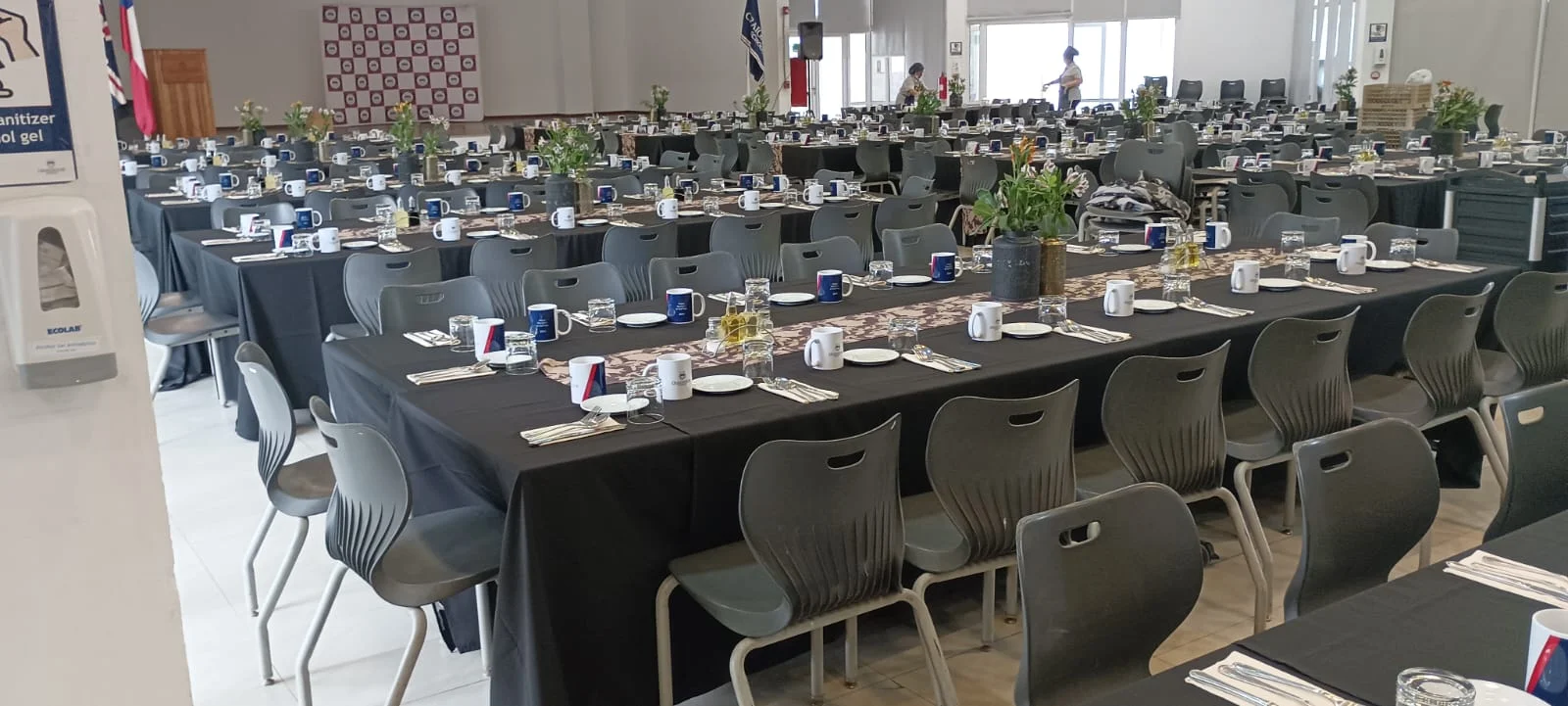 Servicio integral para eventos con mesas y garzones
